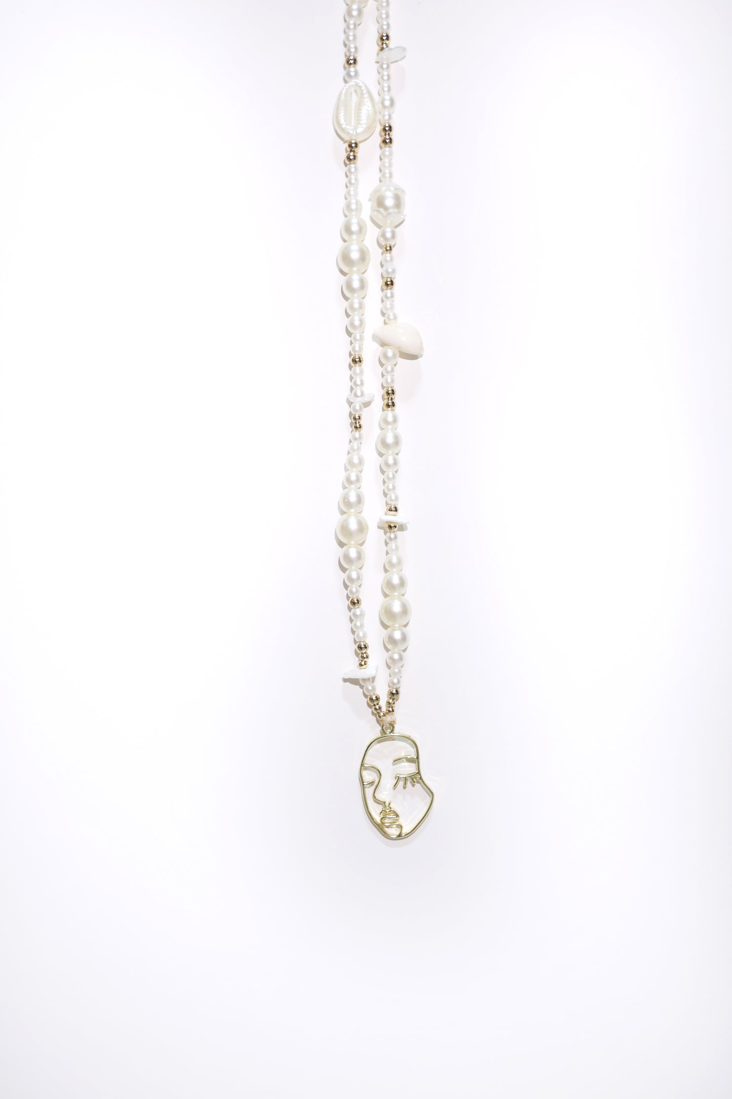 Artsy Pearl Phone Hanger